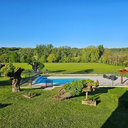 Couette-café Domaine De Belcayre 3*