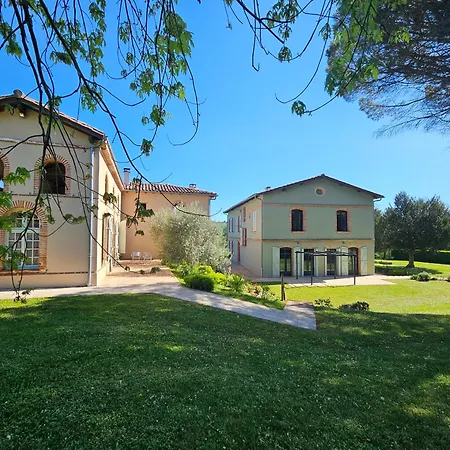 Domaine De Belcayre Couette-café 3*