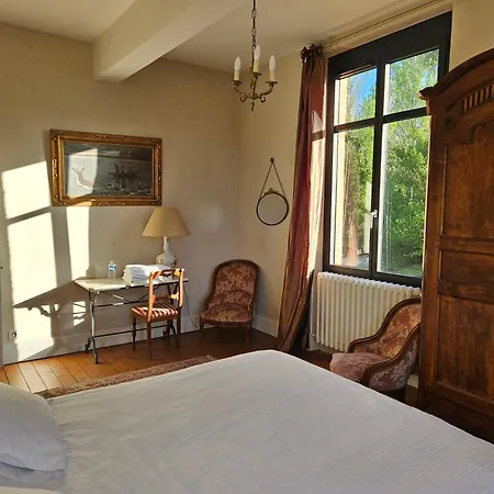 Couette-café Domaine De Belcayre 3*