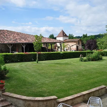 Alojamento de Acomodação e Pequeno-almoço Domaine De Belcayre